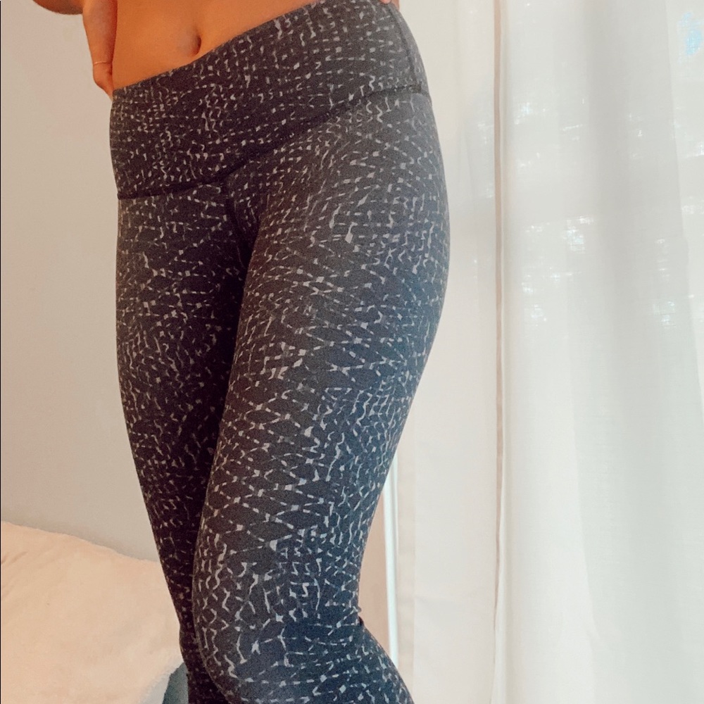 lulu wonder unders size 4!